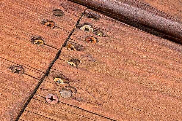 The-Incorrect-Nails-FloorBoard